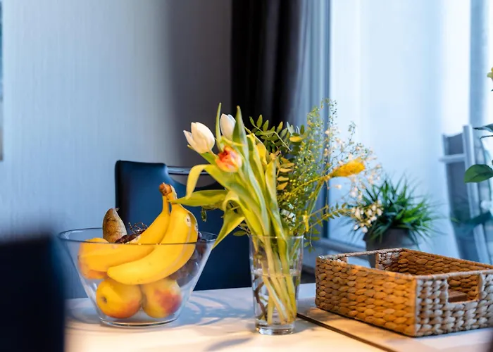 - Haus O, App 0o0404 *